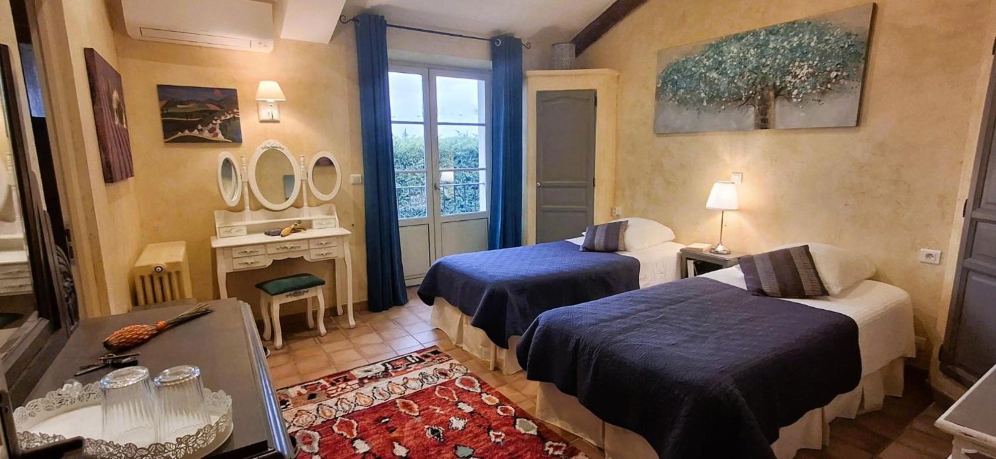 La Bastide Des Amouriers Caumont-sur-Durance Bagian luar foto
