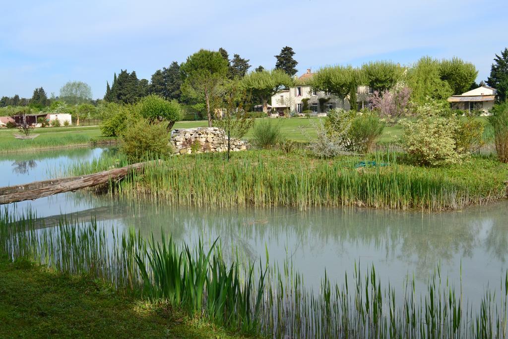 La Bastide Des Amouriers Caumont-sur-Durance Bagian luar foto